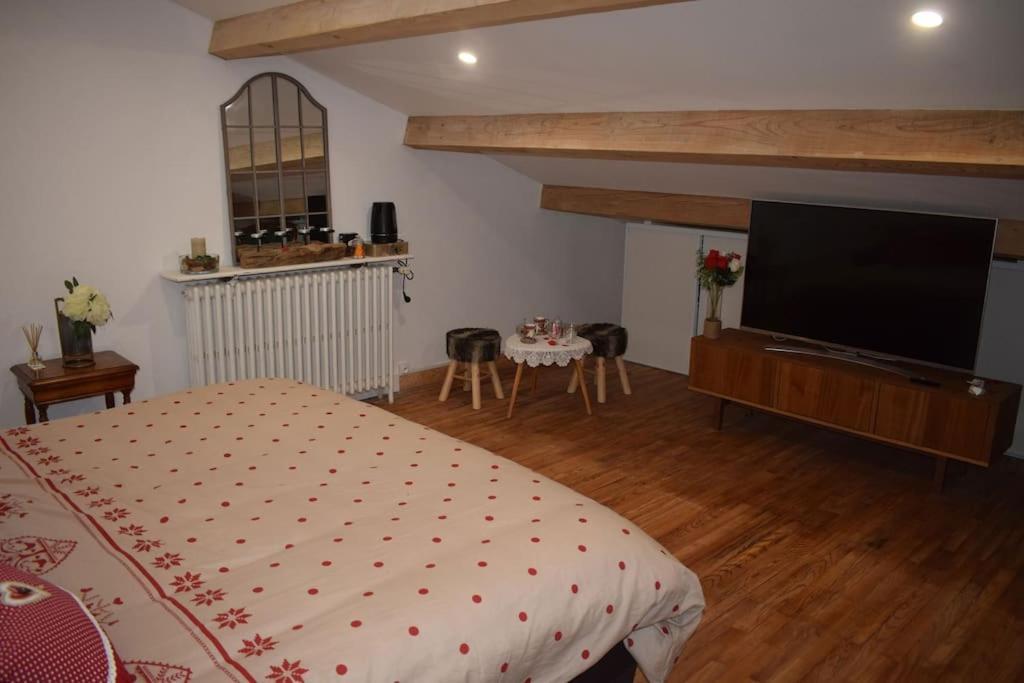 Domaine La Tuilerie Bed and Breakfast Guîtres Værelse billede